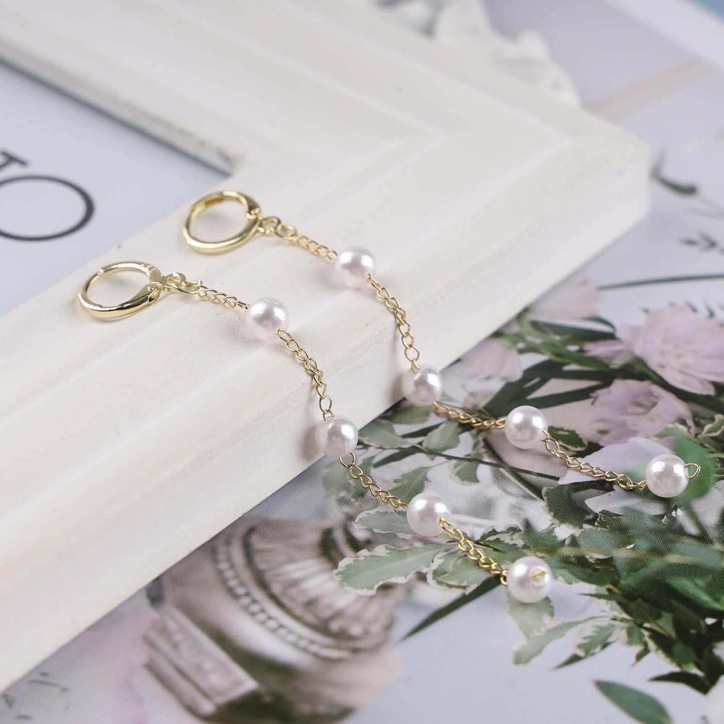 Boho Pearl Dangle Earrings Long Pearl Chain Earrings Gold Pearl Tassel Earrings Vintage Pearl Hoop Huggie Earrings Jewelry for Women