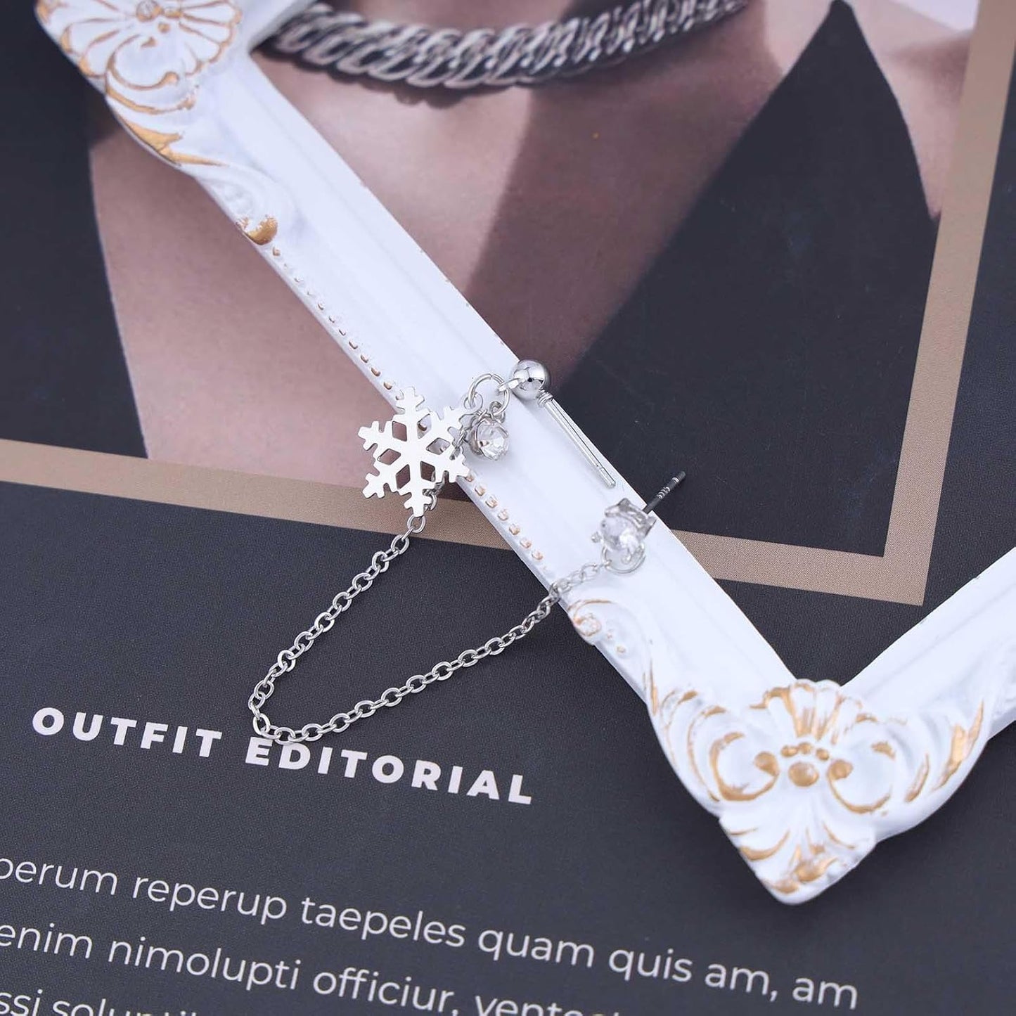 Vintage Crystal Snowflake Cuff Chain Earrings Cz Snowflake Drop Earrings Silver Rhinestone Ear Cuff Earrings Dangle Chain Wrap Cartilage Earring Jewelry for Women