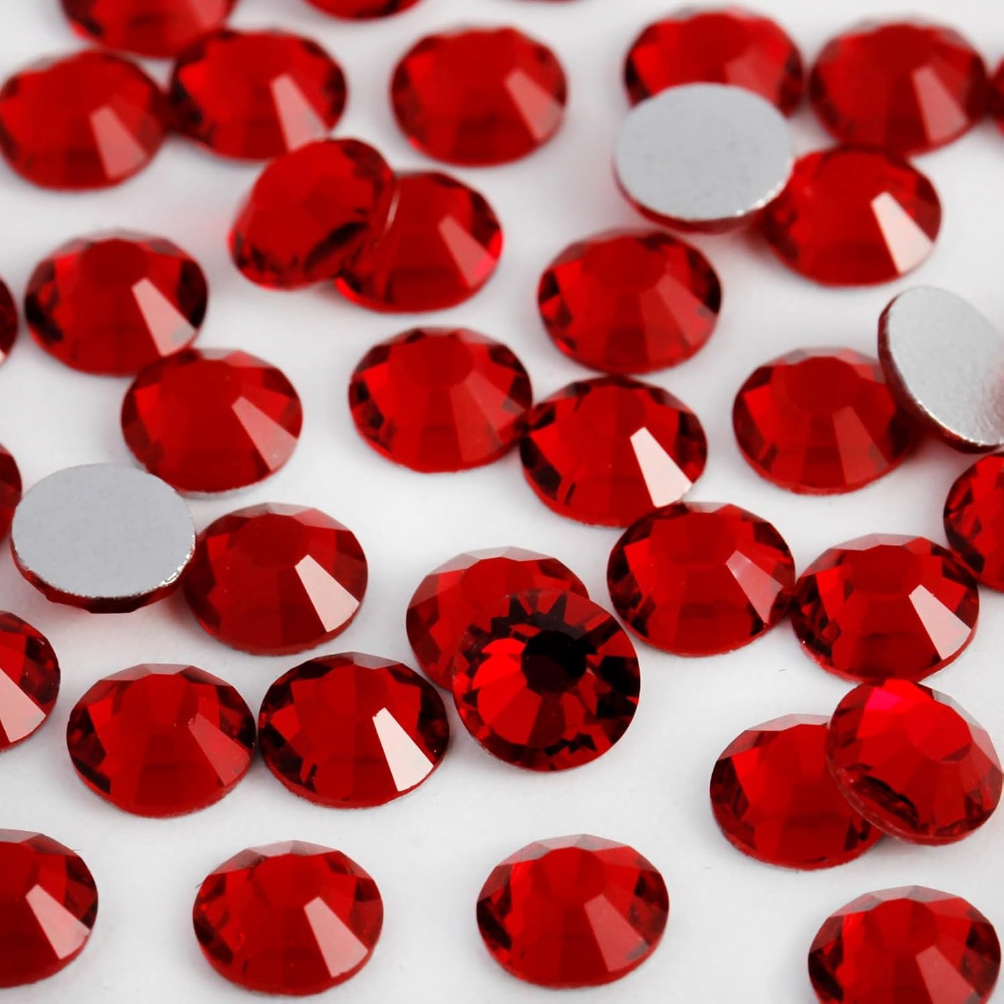 400PCS SS30 Flatback Rhinestones | 12-Facet Diamond-Cut Glass Gems for Nail Art, Clothing, DIY Crafts |Glue-On Decoration Stones with Silver Backing(Siam)