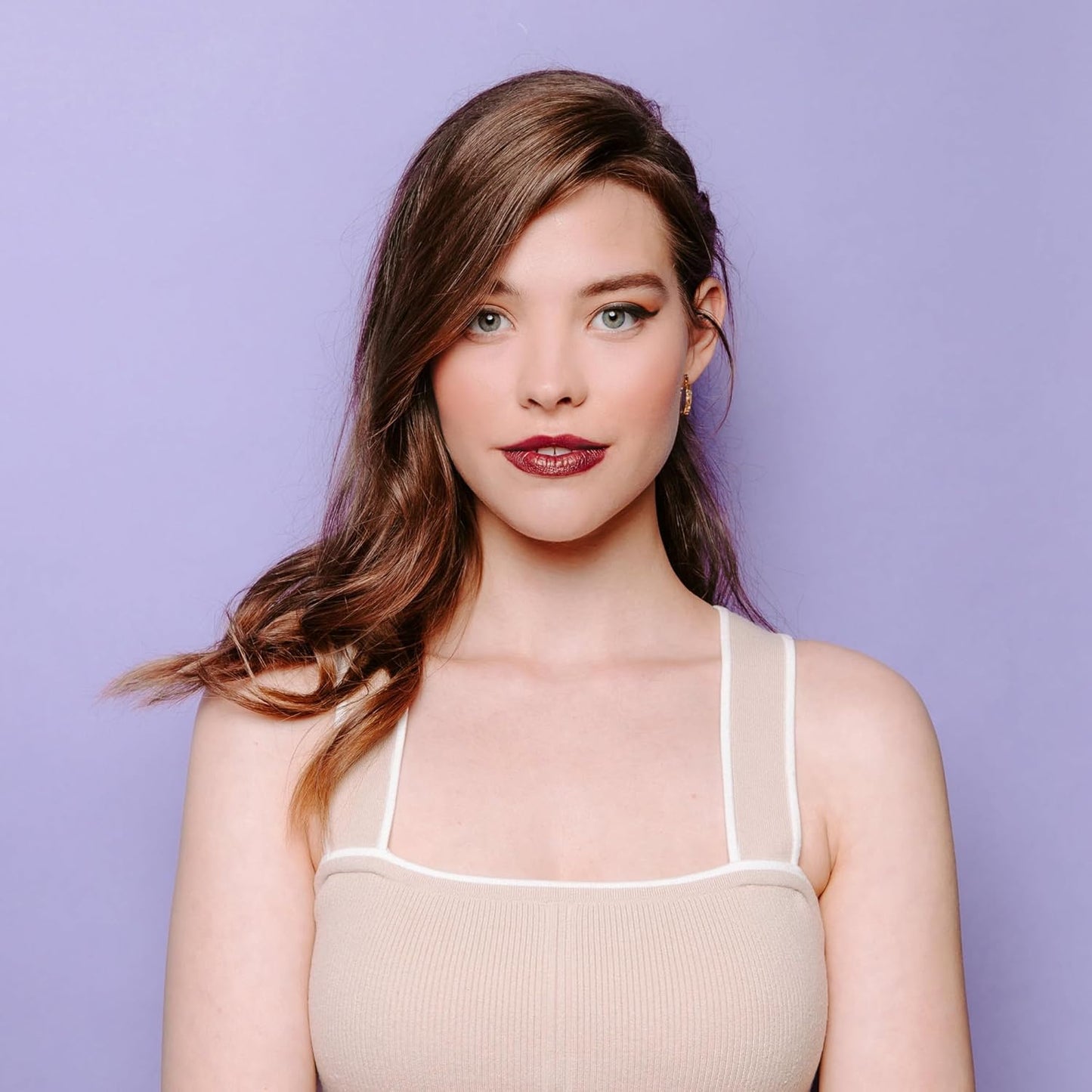 Juwel Cosmetics Retractable Lip Crayon, High Shine Long Lasting Lip Liner with Vitamins C & E, Shea & Cocoa Butter, Ultra Smooth Full Coverage Lipstick with Antioxidant Protection, Capri